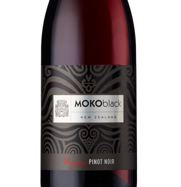 MOKO-black-Pinot-Noir-Waipara-label